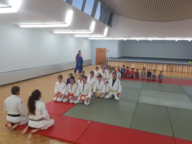 Training in der Mehrzweckhalle